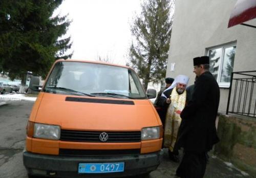 5 -ий автомобіль, придбаний Тернопільсько-Зборівською Архиєпархією УГКЦ поїде в АТО.(ФОТО)